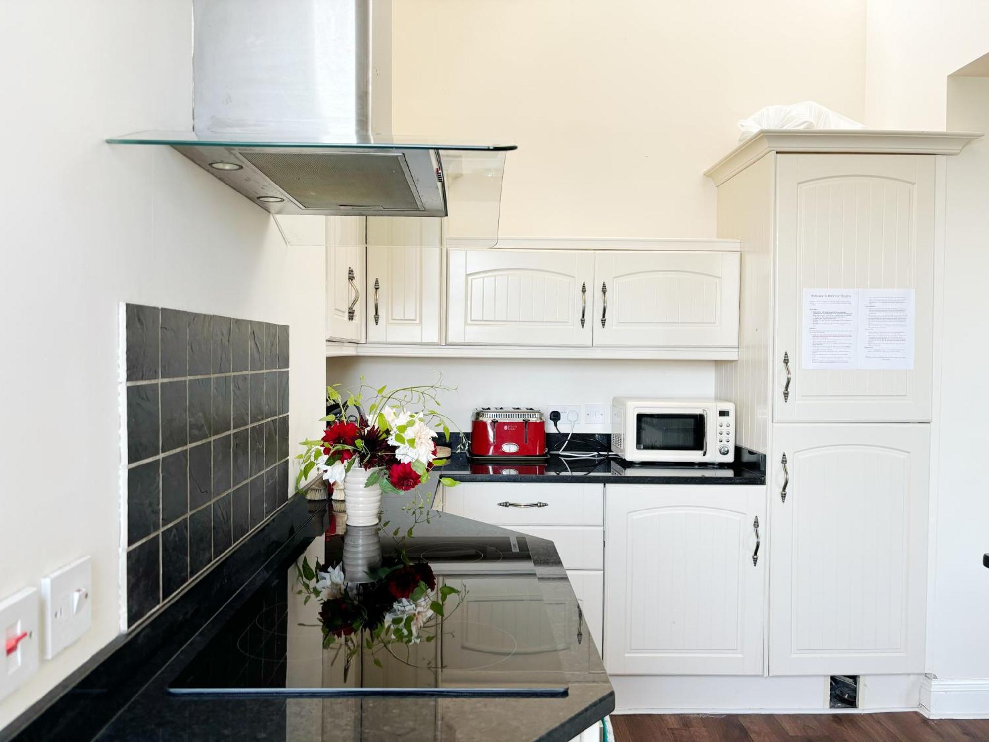 Spacious Town-Centre Apartment With Stunning Views Great Malvern Exterior photo